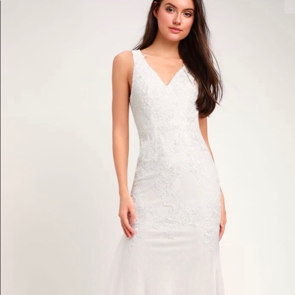 Hadleigh White Embroidered Lace Sleeveless Maxi